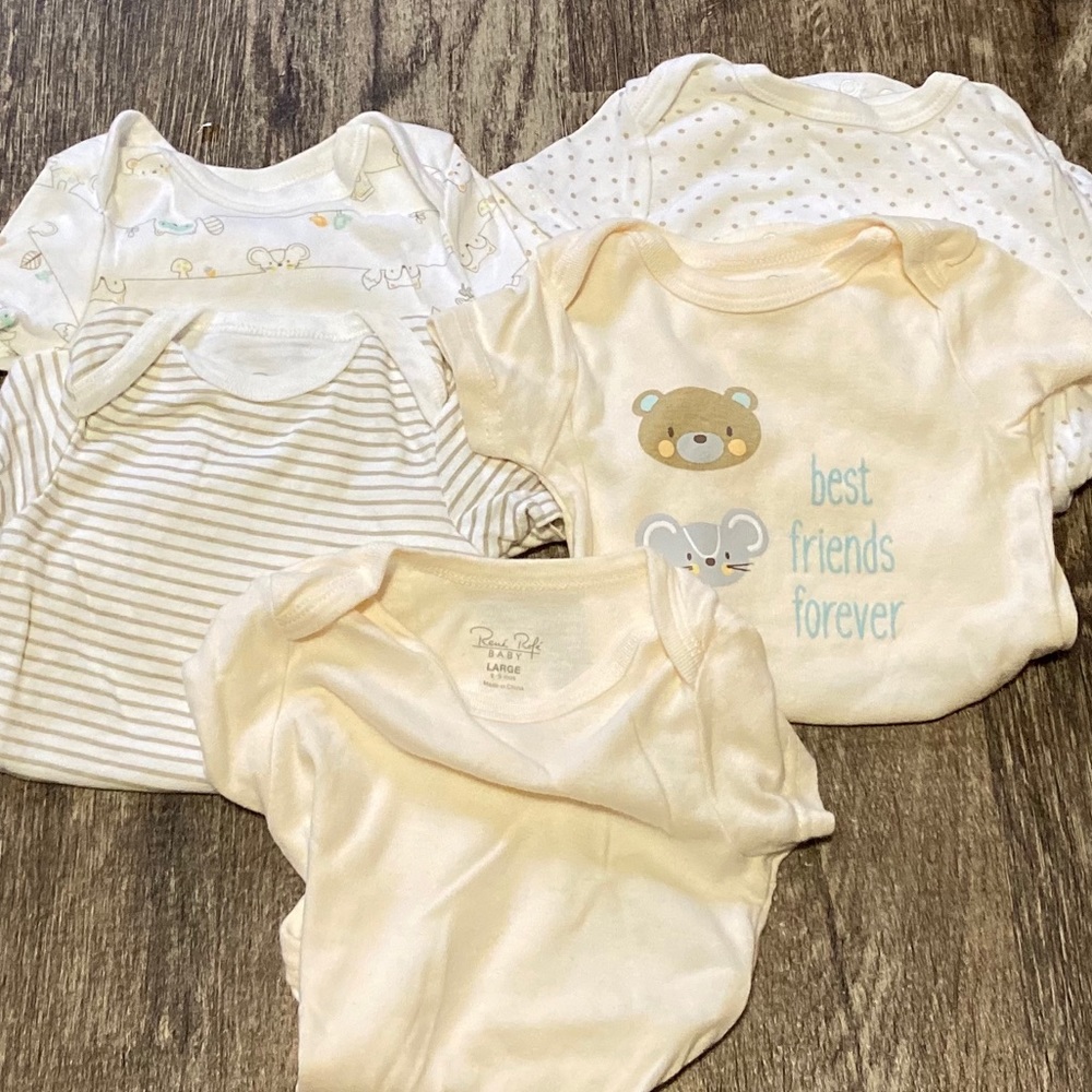 Rene Rofe 6-9 month unisex set of 5 onesies